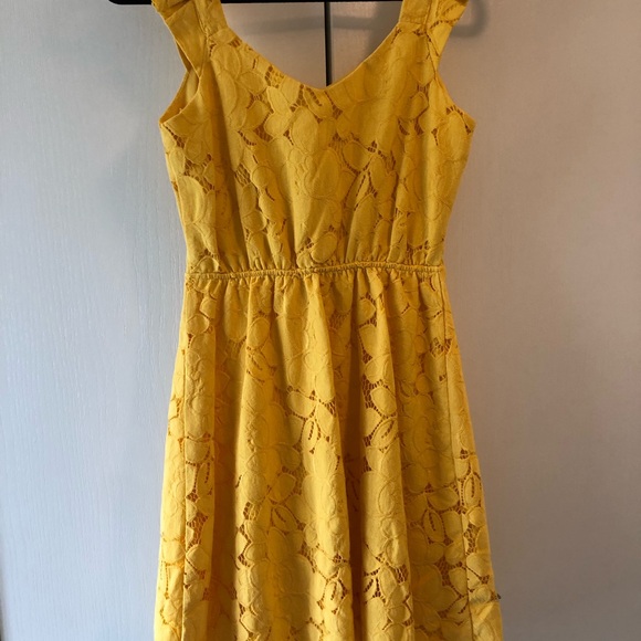 Lovely Sunshine Yellow dress Size: Small - Picture 3 of 6